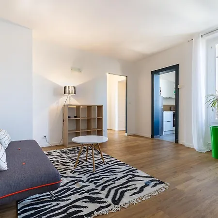 Smart Centre- 2 Apartment *